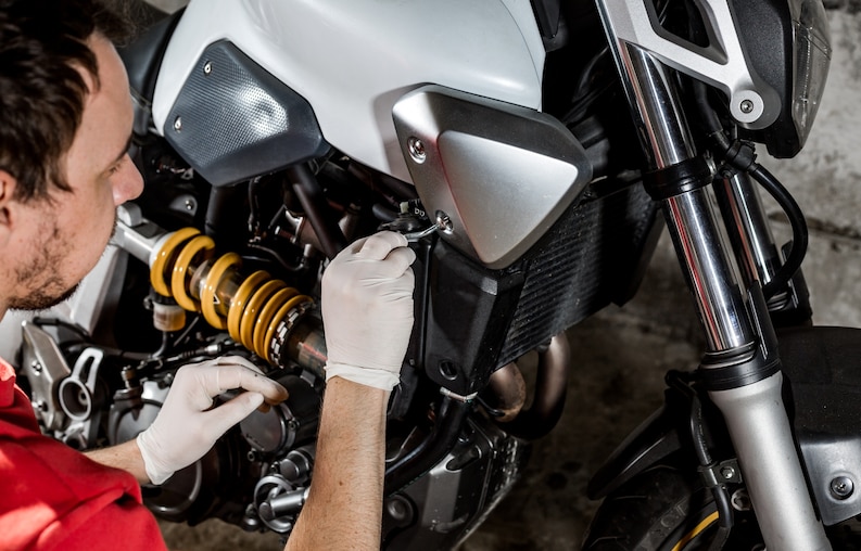 two wheeler service in India